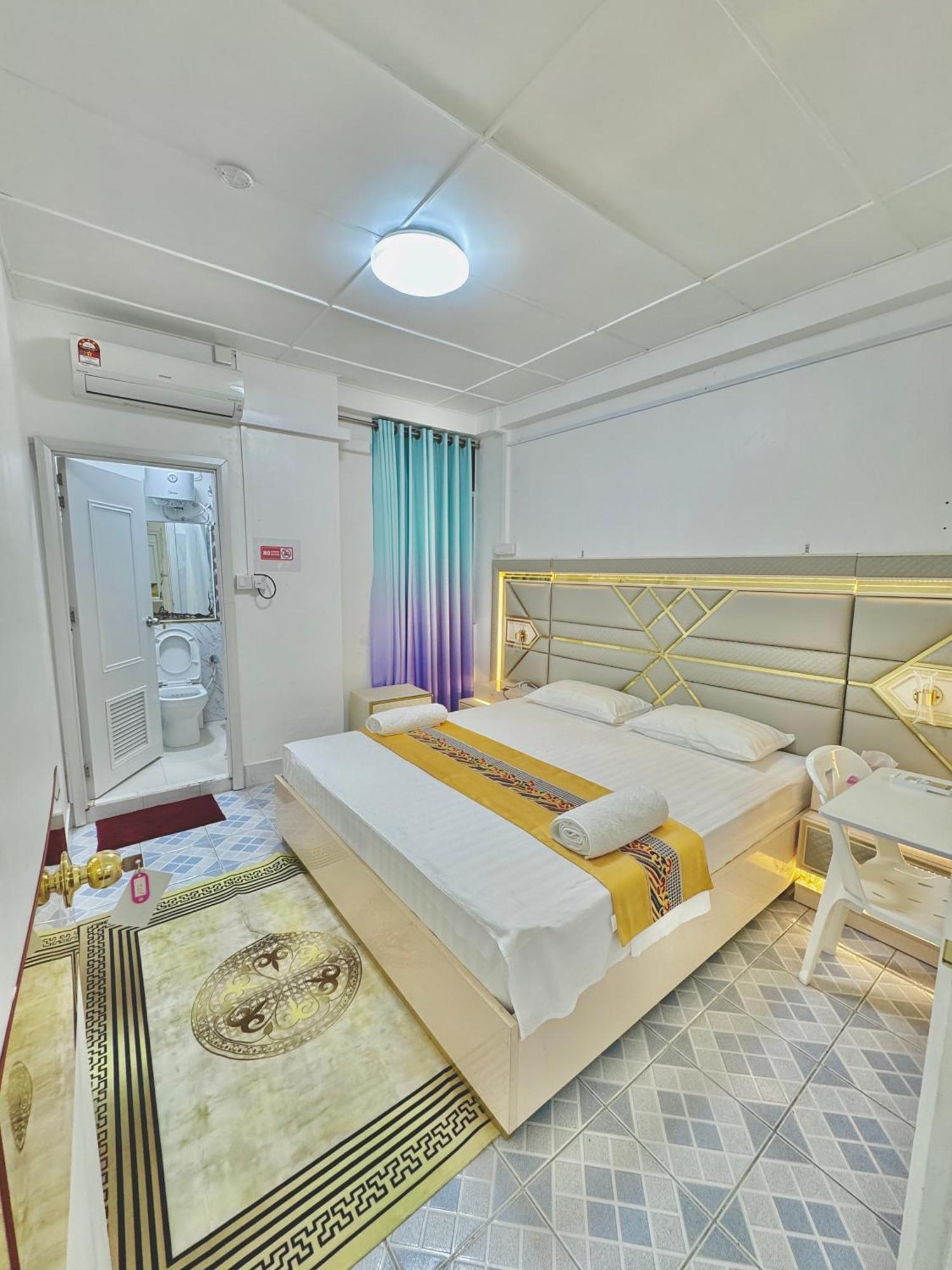 Ontrack Travel Transit Hotel Мале Екстер'єр фото